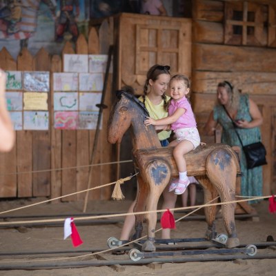 Zamek Stara Baśń w Grybowie